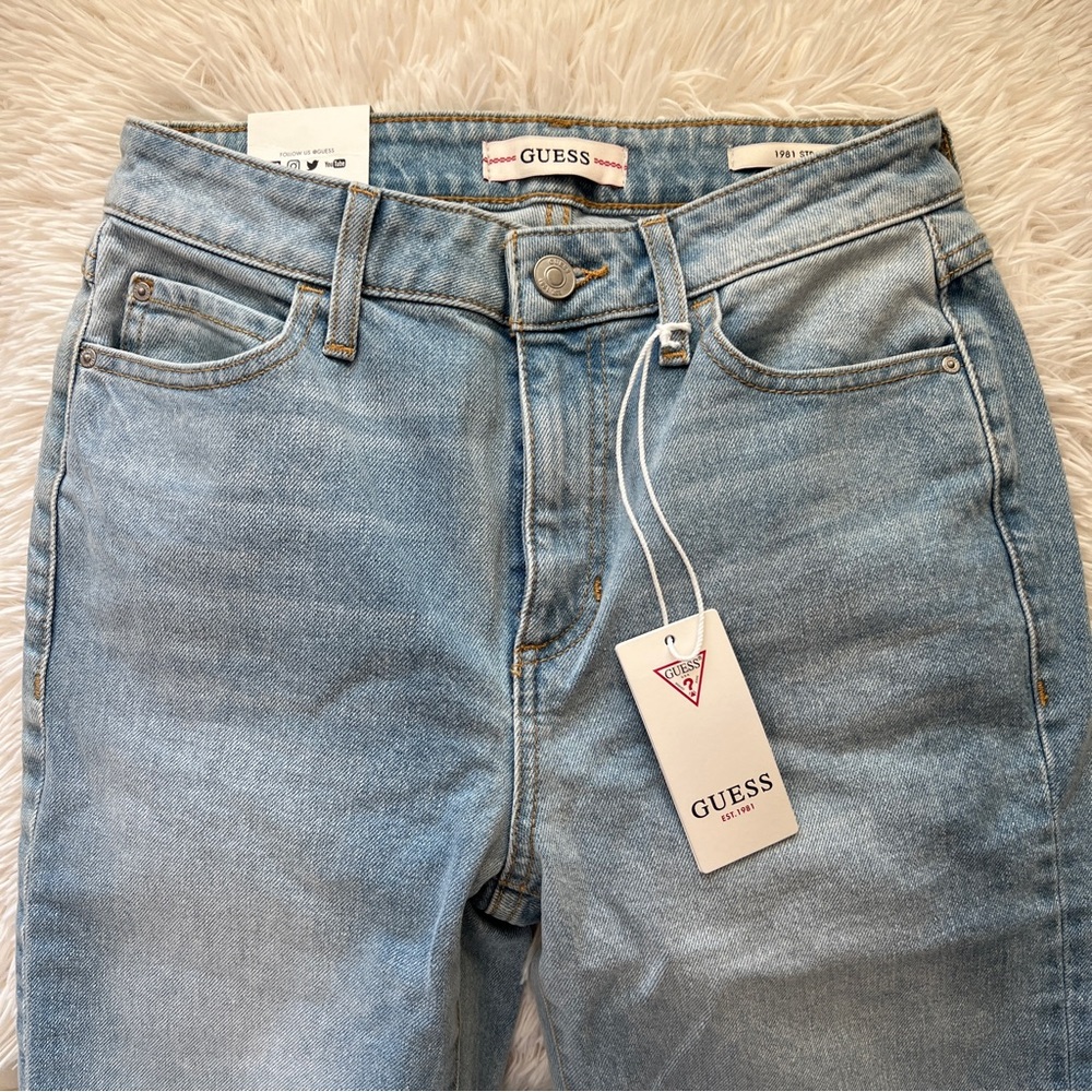 GUESS 1981 Straight High Rise